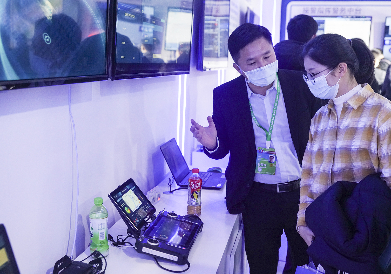 11月23-28日  北京國際會議中心   國家領(lǐng)導(dǎo)人參觀光之翼產(chǎn)品4.png